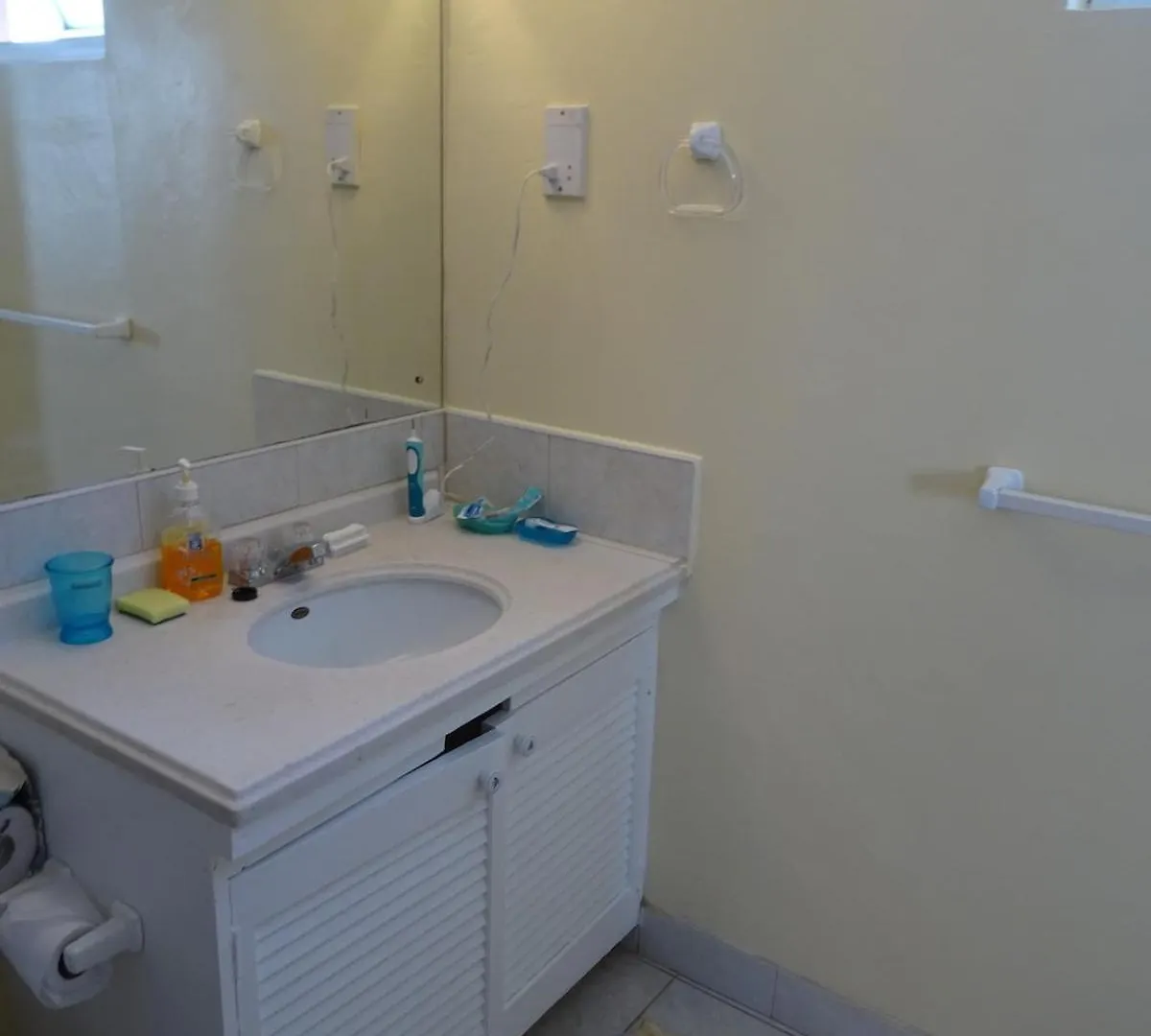 Airy Seaside Apartment, Hastings Barbados 0*, ברידג'טאון
