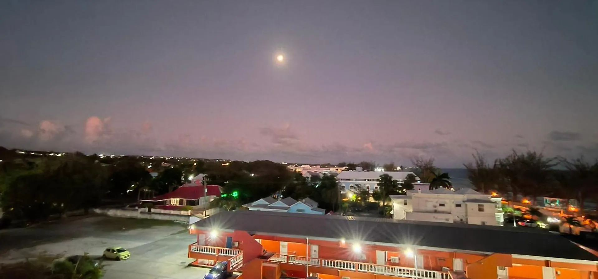 Airy Seaside Apartment, Hastings Barbados 0*, ברידג'טאון ברבדוס